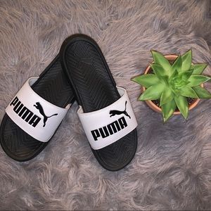 Puma slides Black and white Size 9.5